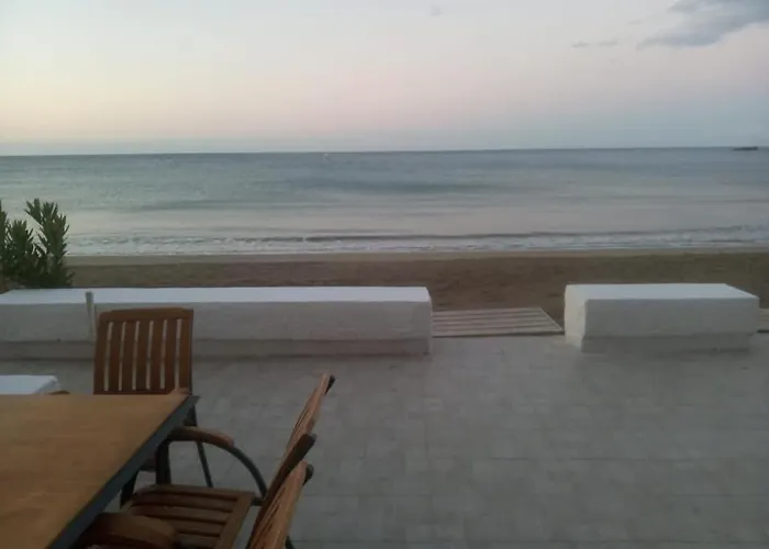Yialos Studios-Apartments