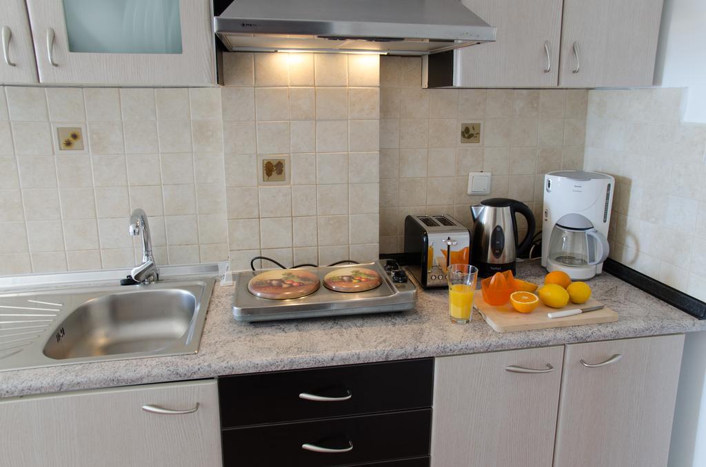 Yialos Studios-apartments Makry Gialos (Crete)