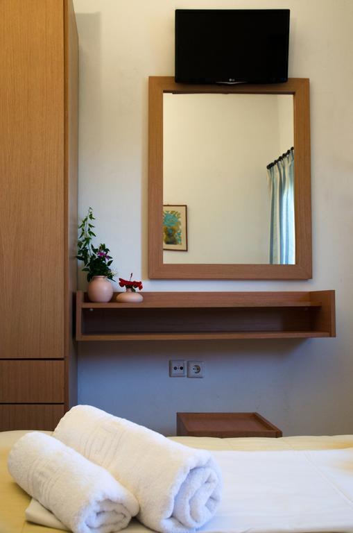 Yialos Studios-apartments * Makrýgialos